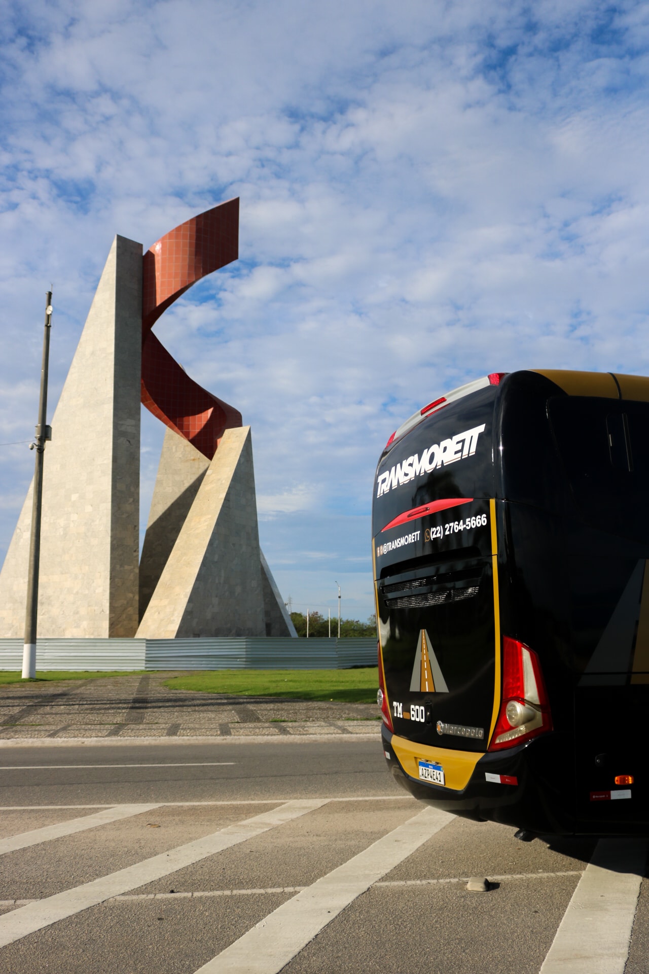 Ônibus executivo Transmorett, detalhe traseiro